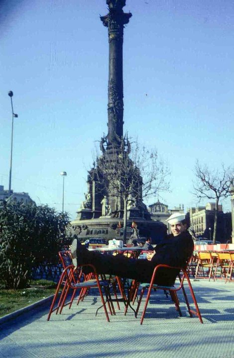 Jimmy Anselmo under the Statue of Columbus, Barcelona Spain